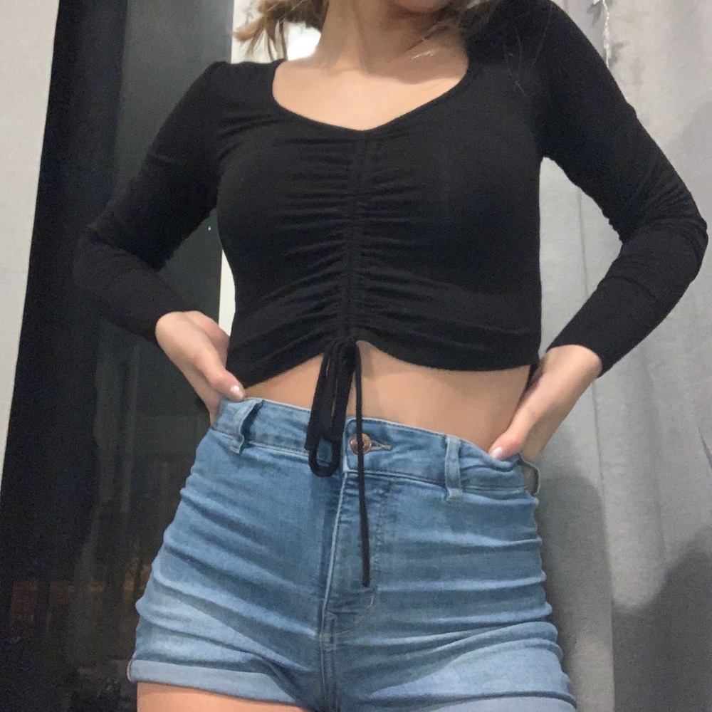 SEXY BLACK TIE CROP TOP